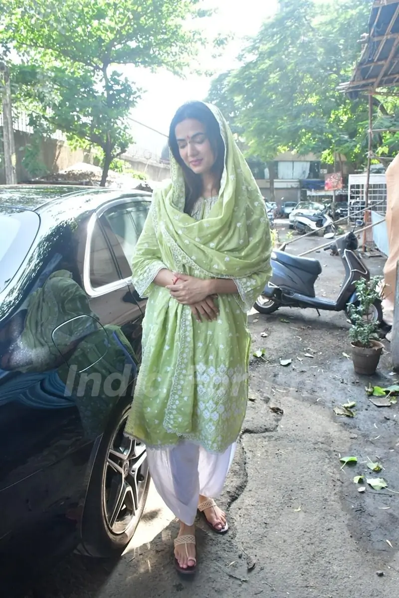 Sonal Chauhan snapped in andheri