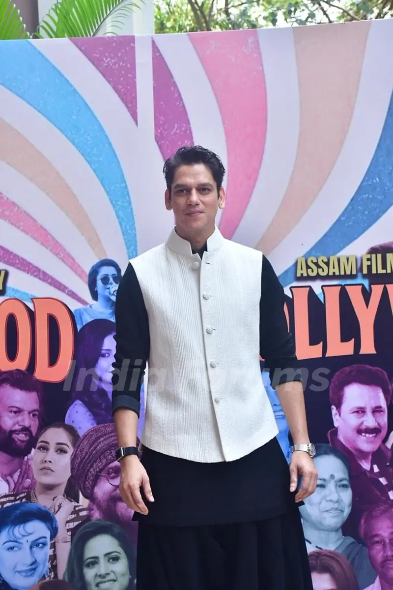 Vijay Varma snapped promoting his upcoming film Gustaaqh Ishq
