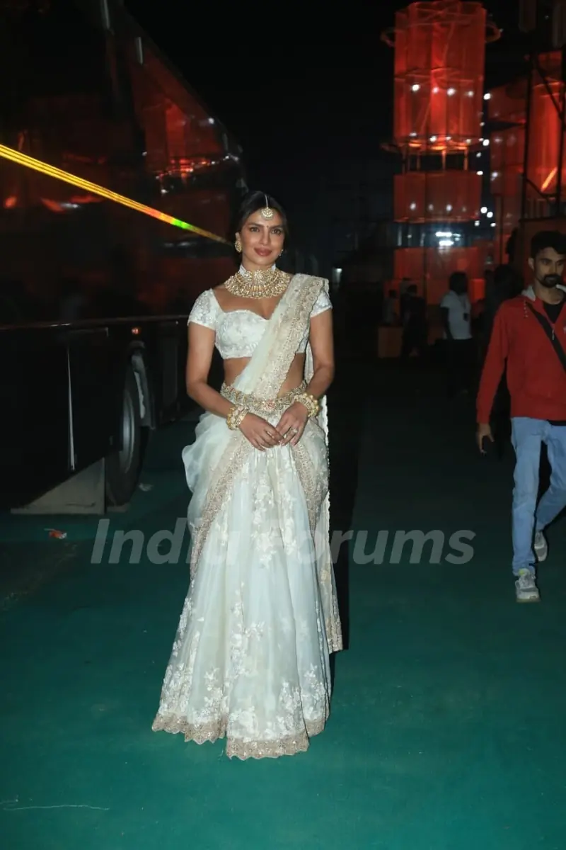 Priyanka Chopra graces the grand ‘Varanasi’ event