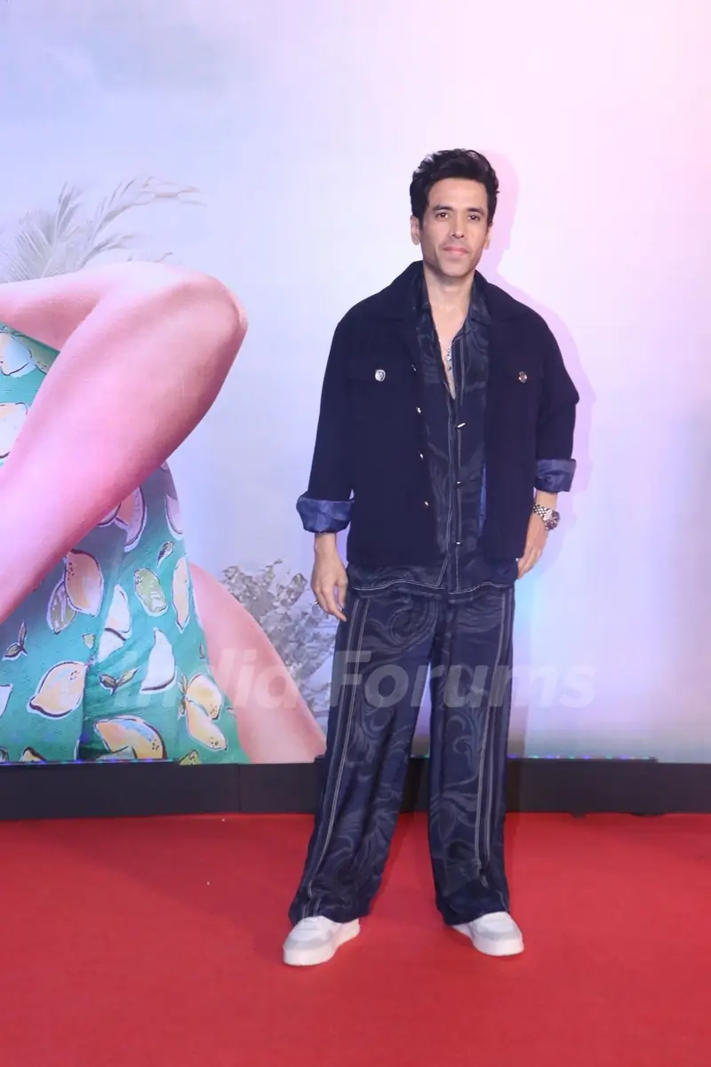 Tusshar Kapoor snapped at the premiere of Mastiii 4