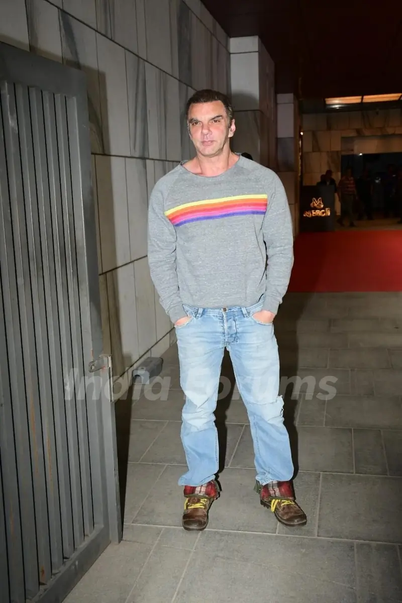 Sohail Khan snapped at Helen's birthday party