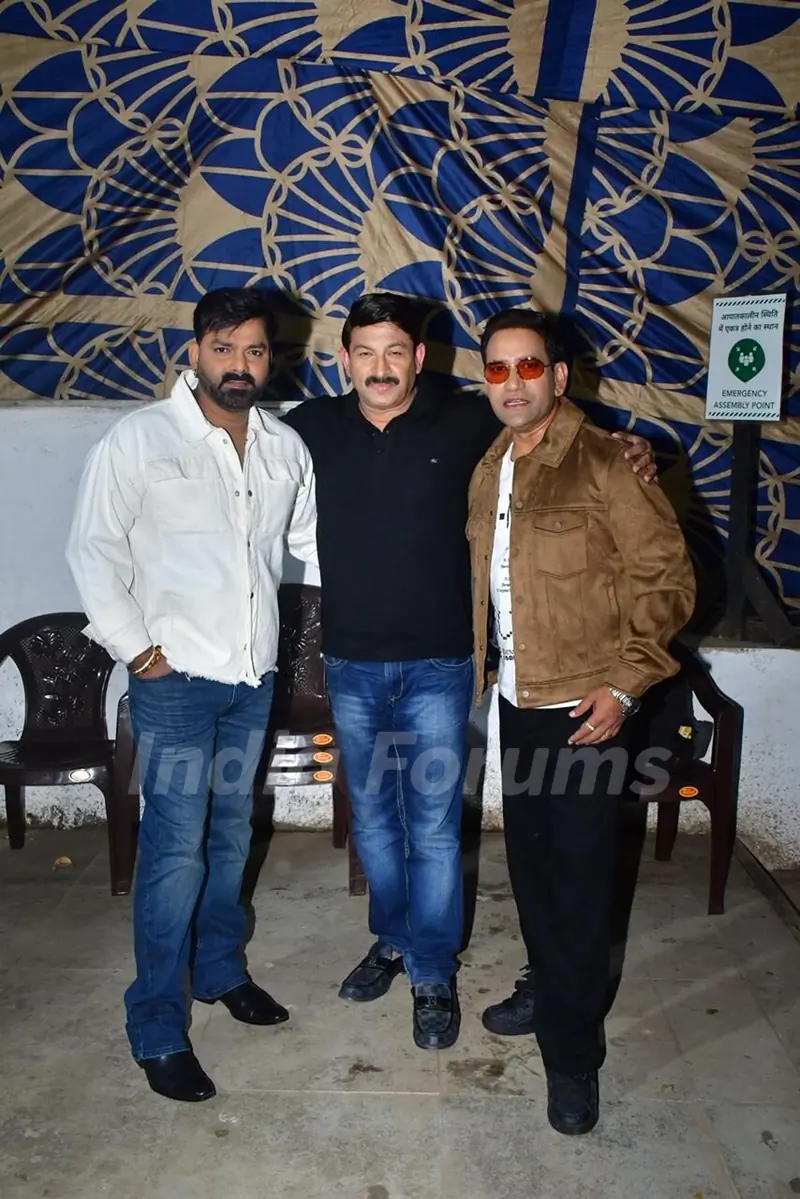 Manoj Tiwari, Dinesh lal Yadav and Pawan Singh spotted on the sets of 'The Kapil Sharma Show'