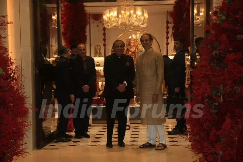 Mukesh Ambani snapped at Swadesh event