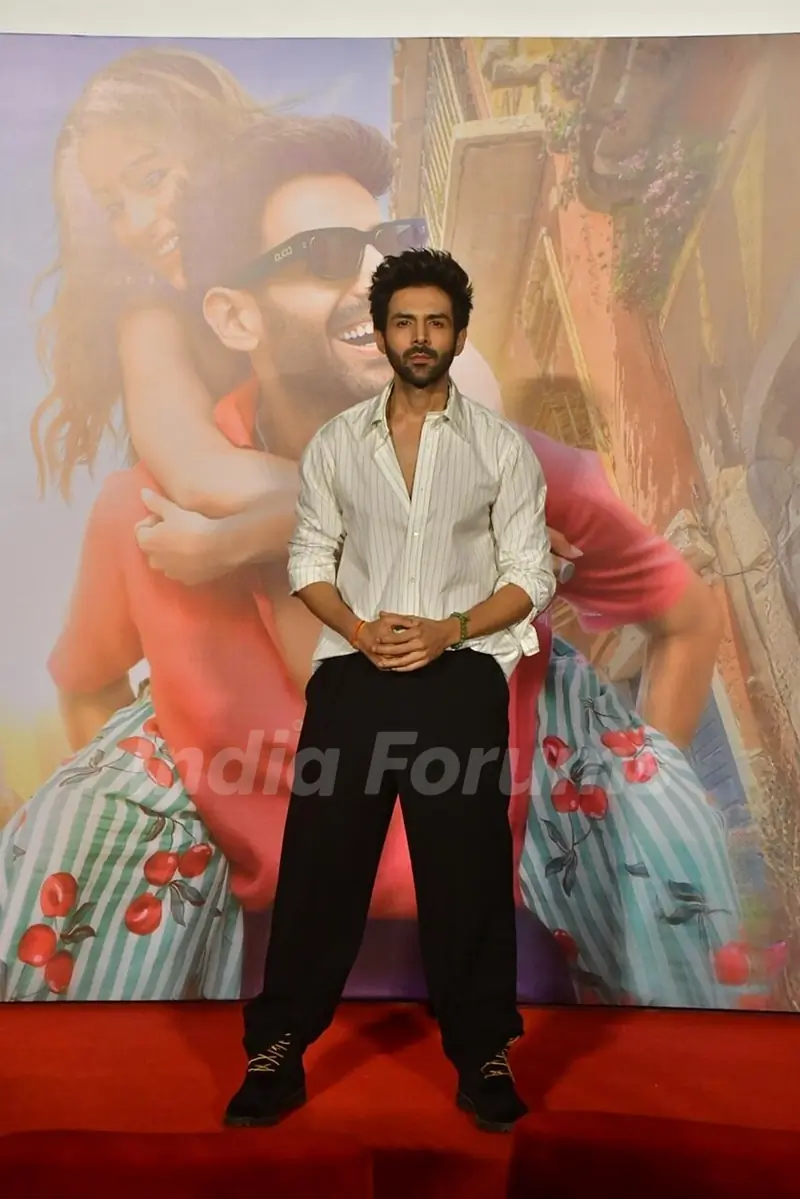 Kartik Aaryan snapped at the trailer launch of Tu Meri Main Tera Main Tera Tu Meri
