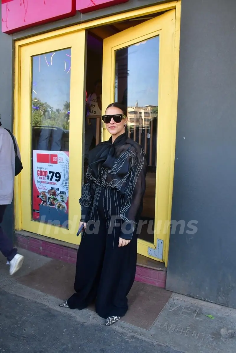 Neha Dhupia snapped in Juhu
