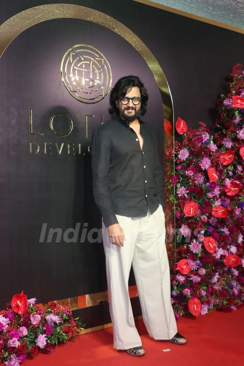 Riteish Deshmukh snapped at Anand Pandit’s birthday bash