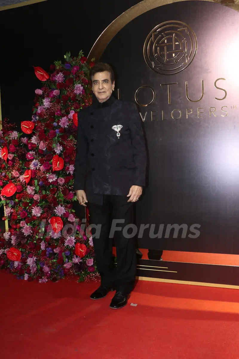 Jeetendra snapped at Anand Pandit’s birthday bash