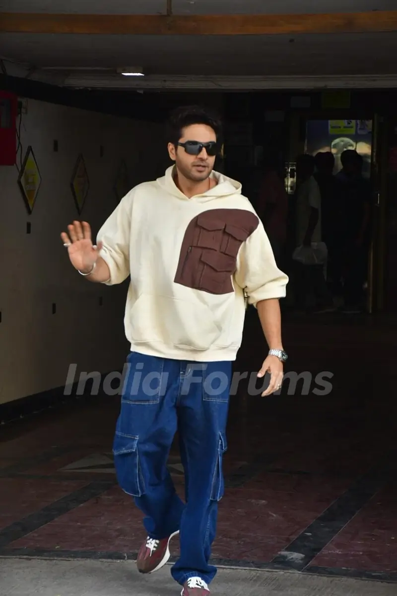 Gaurav Khanna snapped in andheri