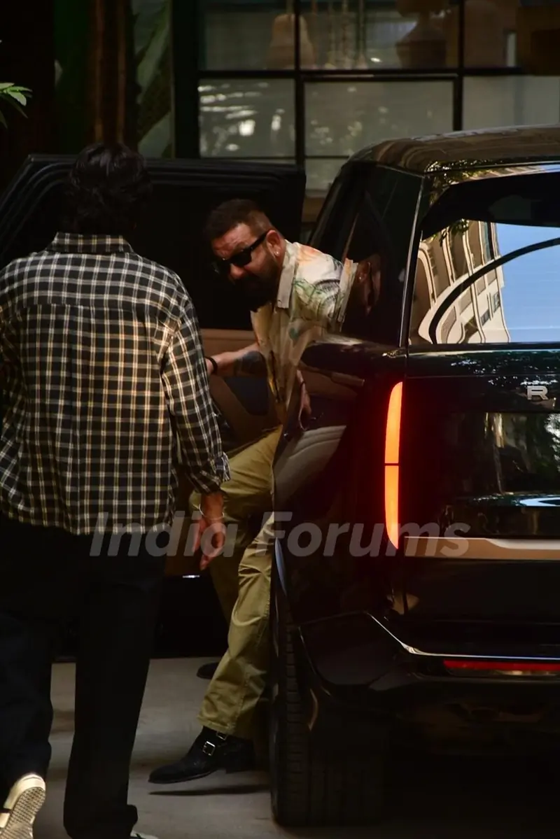 Sanjay Dutt snapped in Juhu