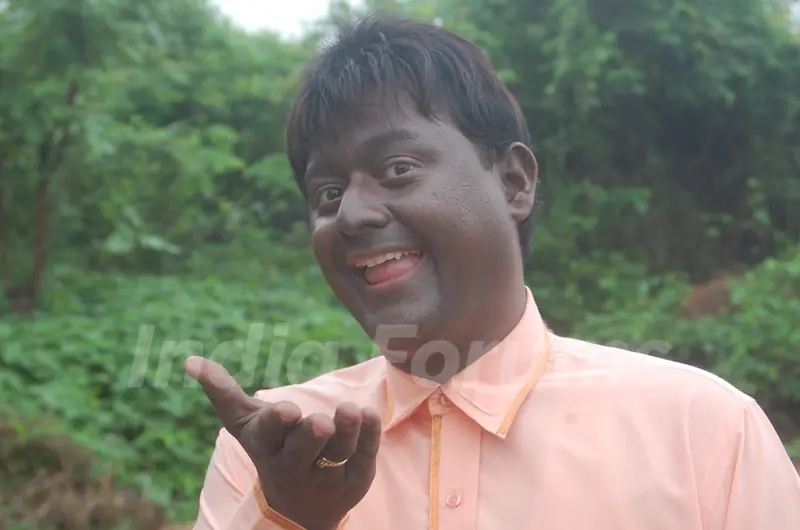 Swapnil Joshi in tv show Papad Pol - Shahbuddin Rathod ki Rangeen Duniya