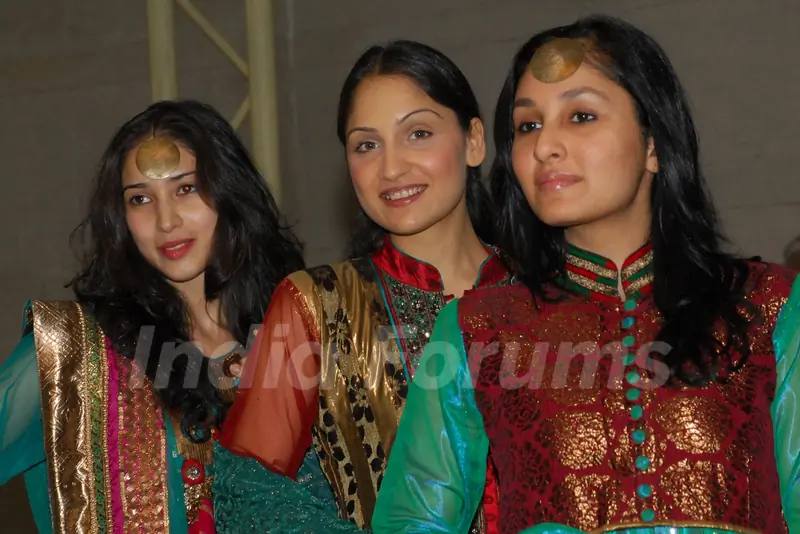 Models are display the Salwar Suits at a press conferance organised by Council of Kolkata Unstitched