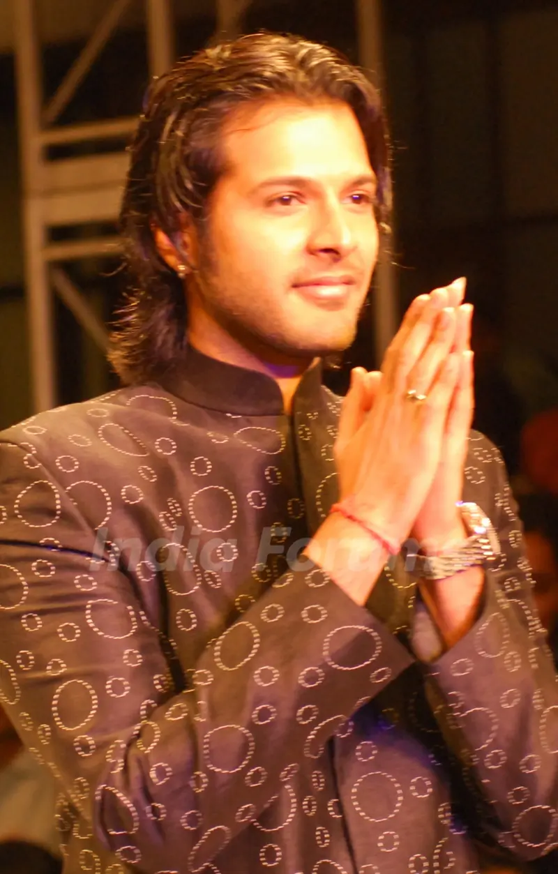 Ayan Ali Bangas showcases a design by Zubzir Kirmani on the catwalk during the Kolkata Fashion Week in Kolkata on 9th Sept 2009