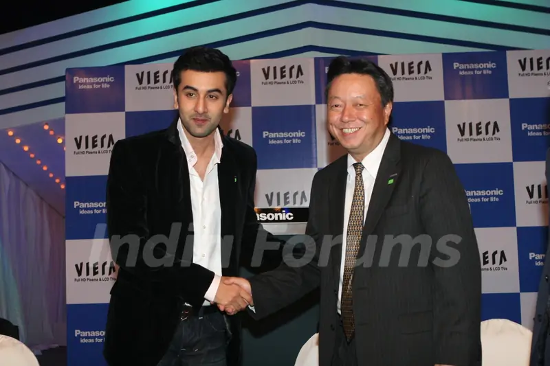 Ranbir Kapoor launches Z1 plasma TV