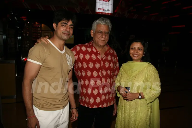 Om Puri at Baabar film premiere