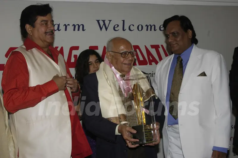 Shatrughan Sinha at Ram Jethmalani honour by Shayog Foundation
