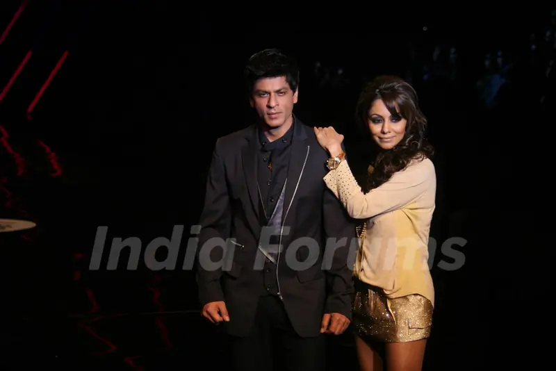 Shah Rukh Khan and Gauri Khan walks on the ramp for the Karan Johar show