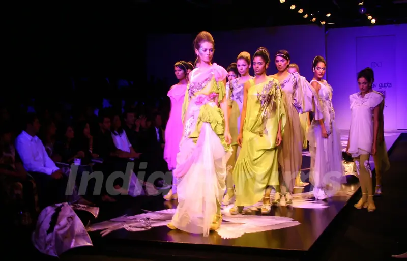 Models showcasing designer Gaurav Gupta''s creation at the Wills Lifestyle India Fashion week in New Delhi on Tuesday 27 Oct 2009