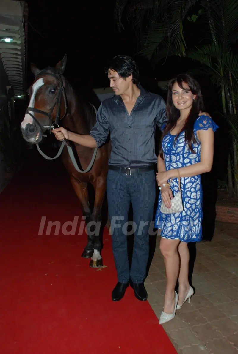 Models Anchal Kumar and Shawar Ali at the opening bash of new season of RWITC at Mahalaxmi Race Course