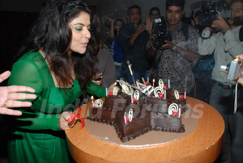 TV actress Pragati''s Birthday bash at Marimba Lounge