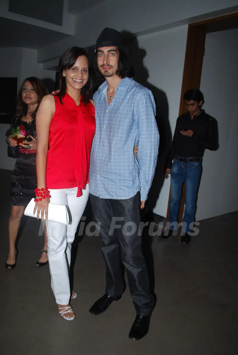 Adam Bedi at Ishq Bector album ''Jhagde''