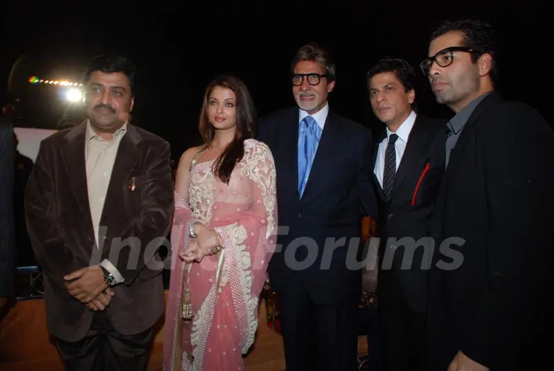 Aishwarya Rai, Amitabh Bachan, Shah Rukh Khan and Karan Johar at Police Show at Andheri Sports Complex