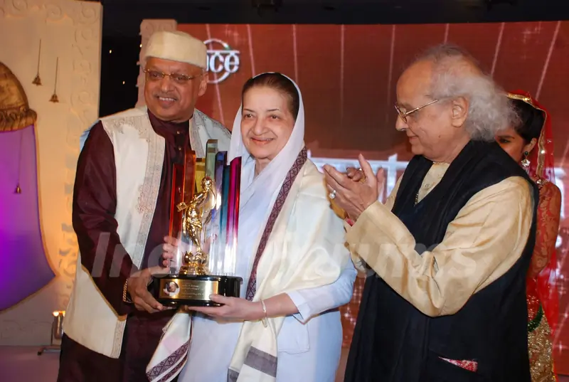 Pt Jasraj at V Shantaram Awards at Novotel