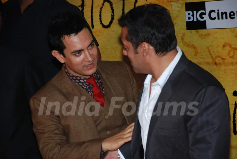 Aamir Khan at 3 Idiots Press Meet at IMAX Wadala