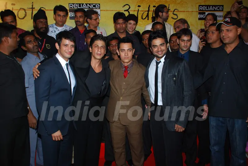 Sharman Joshi, Shahrukh Khan, Aamir Khan and Madhwan at 3 Idiots Press Meet at IMAX Wadala