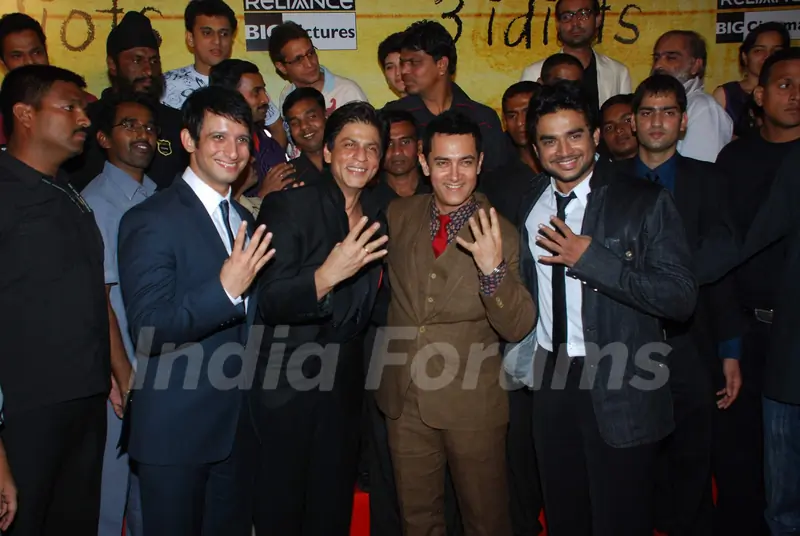 Sharman Joshi, Shahrukh Khan, Aamir Khan and Madhwan at 3 Idiots Press Meet at IMAX Wadala