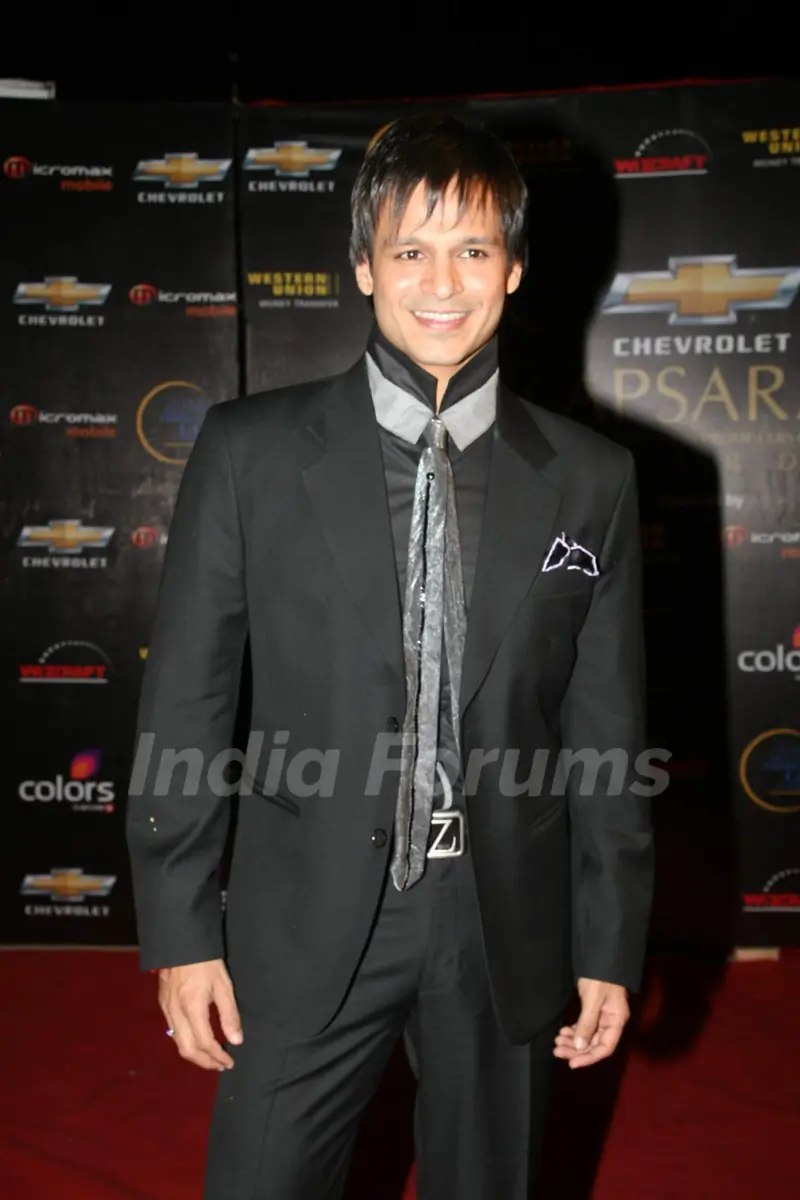 Vivek Oberoi at Apsara Awards in Chitrakot Grounds