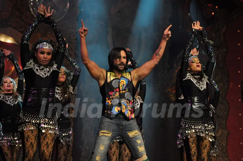 Bollywood actor Saif Ali Khan performs at Stardust Awards 2010 in Mumbai