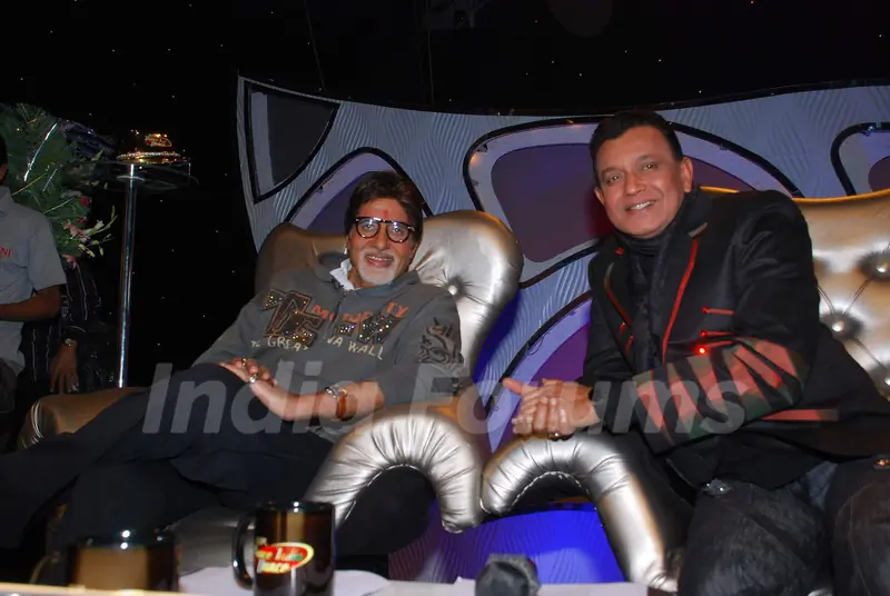 Bollywood Actor Amitabh Bachchan with Mithun Chakraborty on the sets of DID in Mumbai on Monday