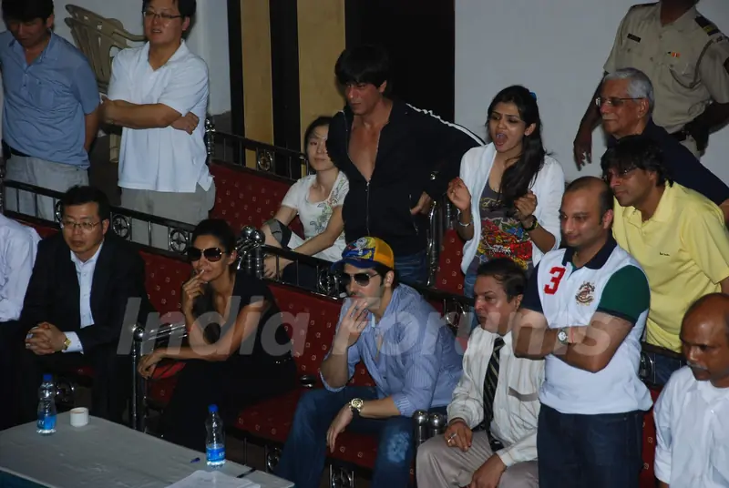 SRK with kids Aryan and Suhana at Maharastra State open Taekwondo competition at Nariman Point
