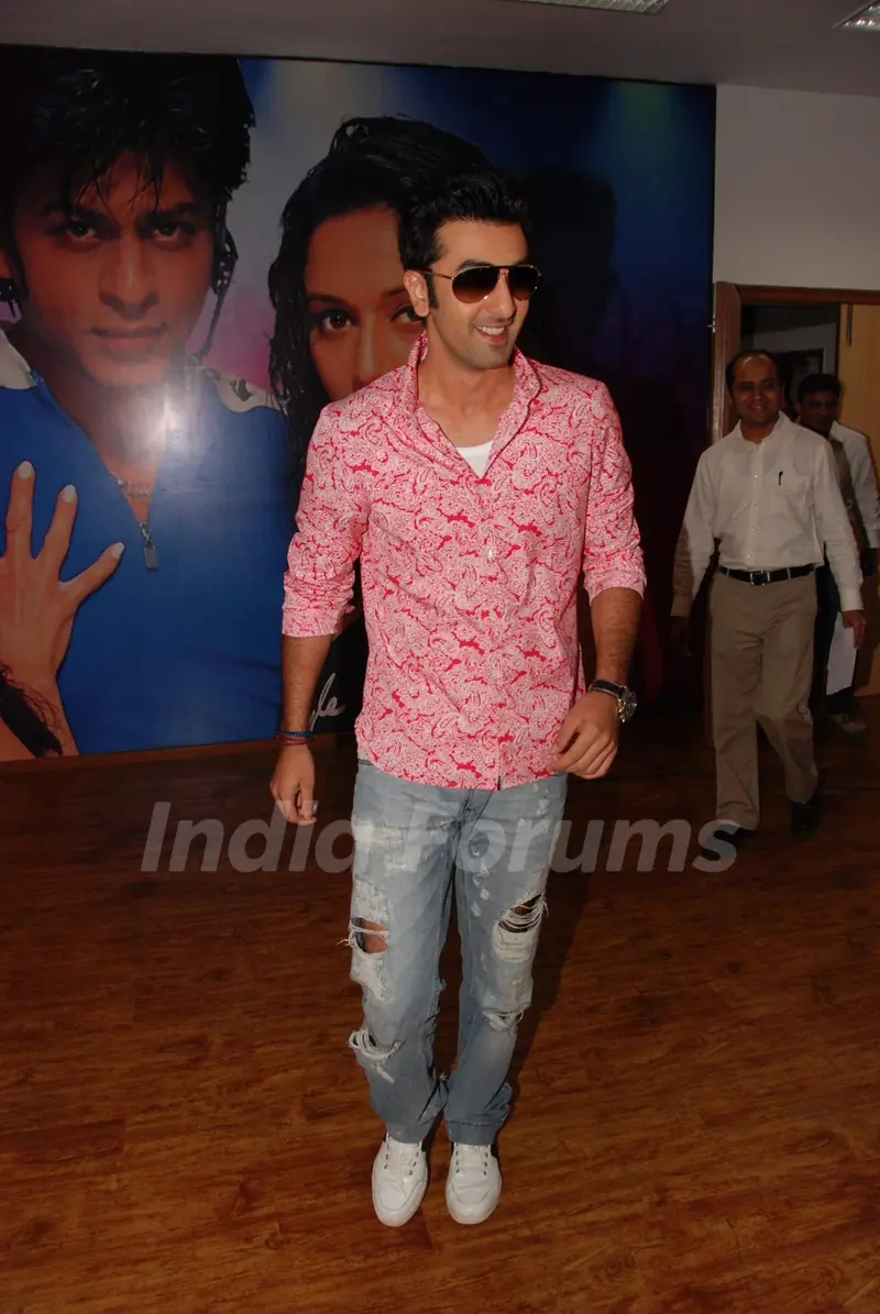 Ranbir Kapoor meets the Rocket Singh contest winners of contest2wincom at Yashraj Studios