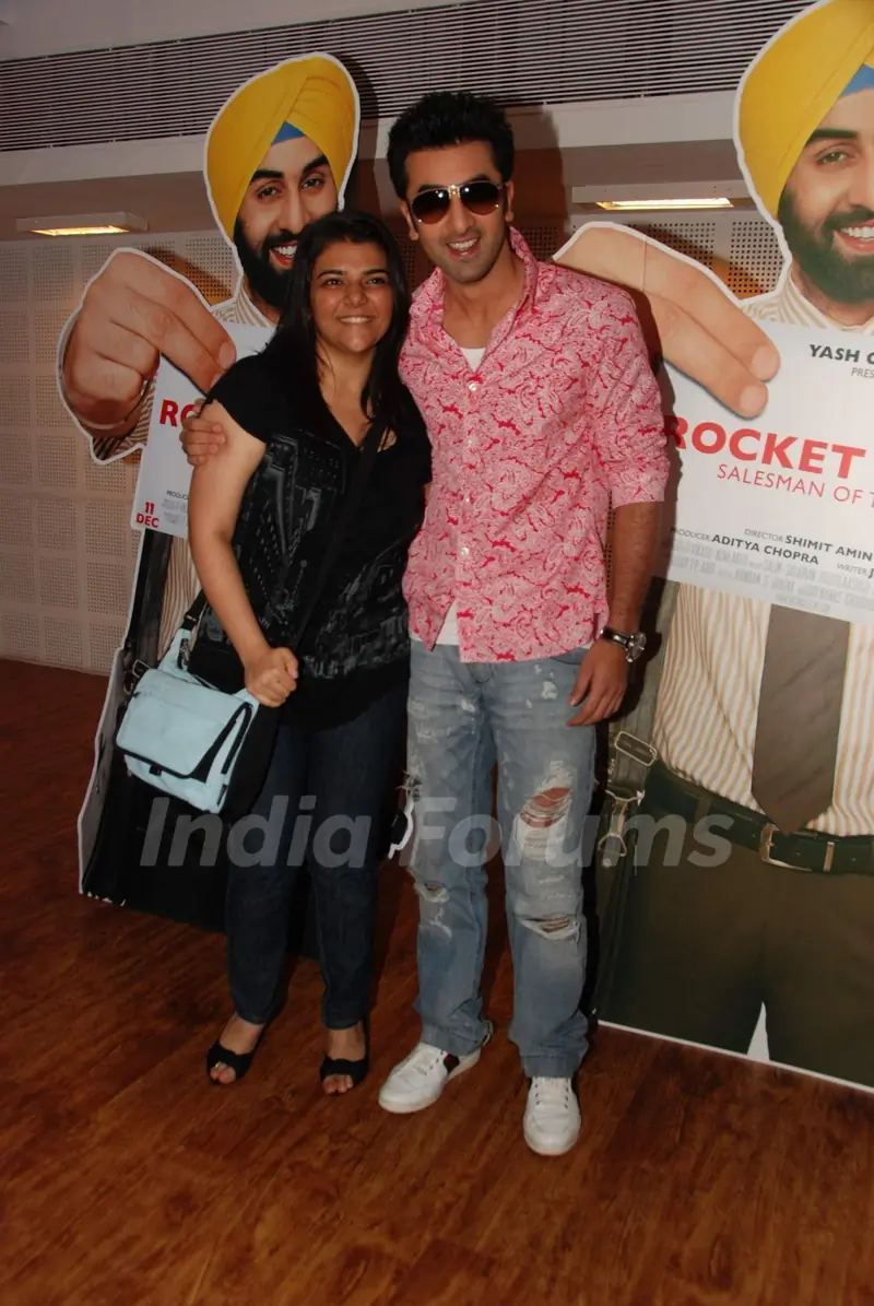 Ranbir Kapoor meets the Rocket Singh contest winners of contest2wincom at Yashraj Studios
