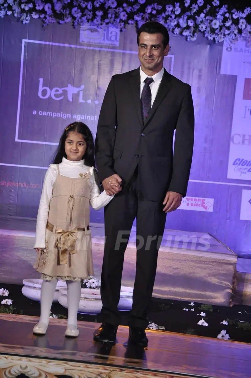 Ronit Roy on the ramp for BETI Show"