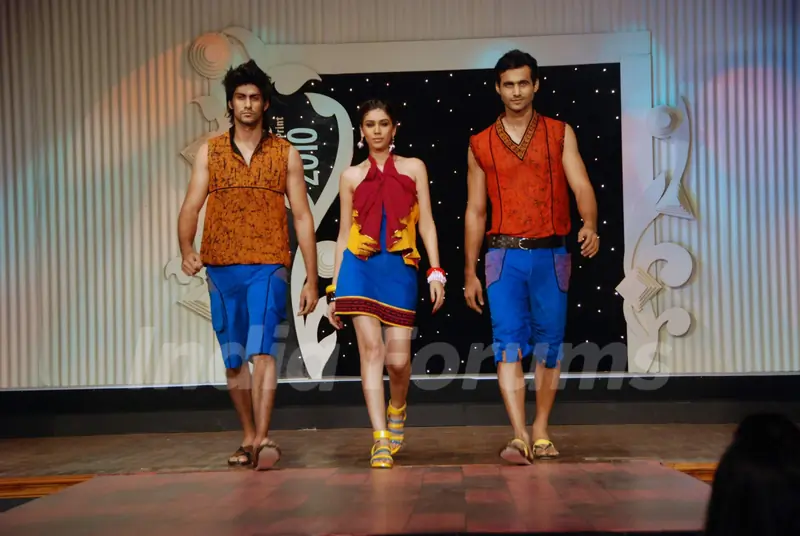 Models at BD Somani fashion show