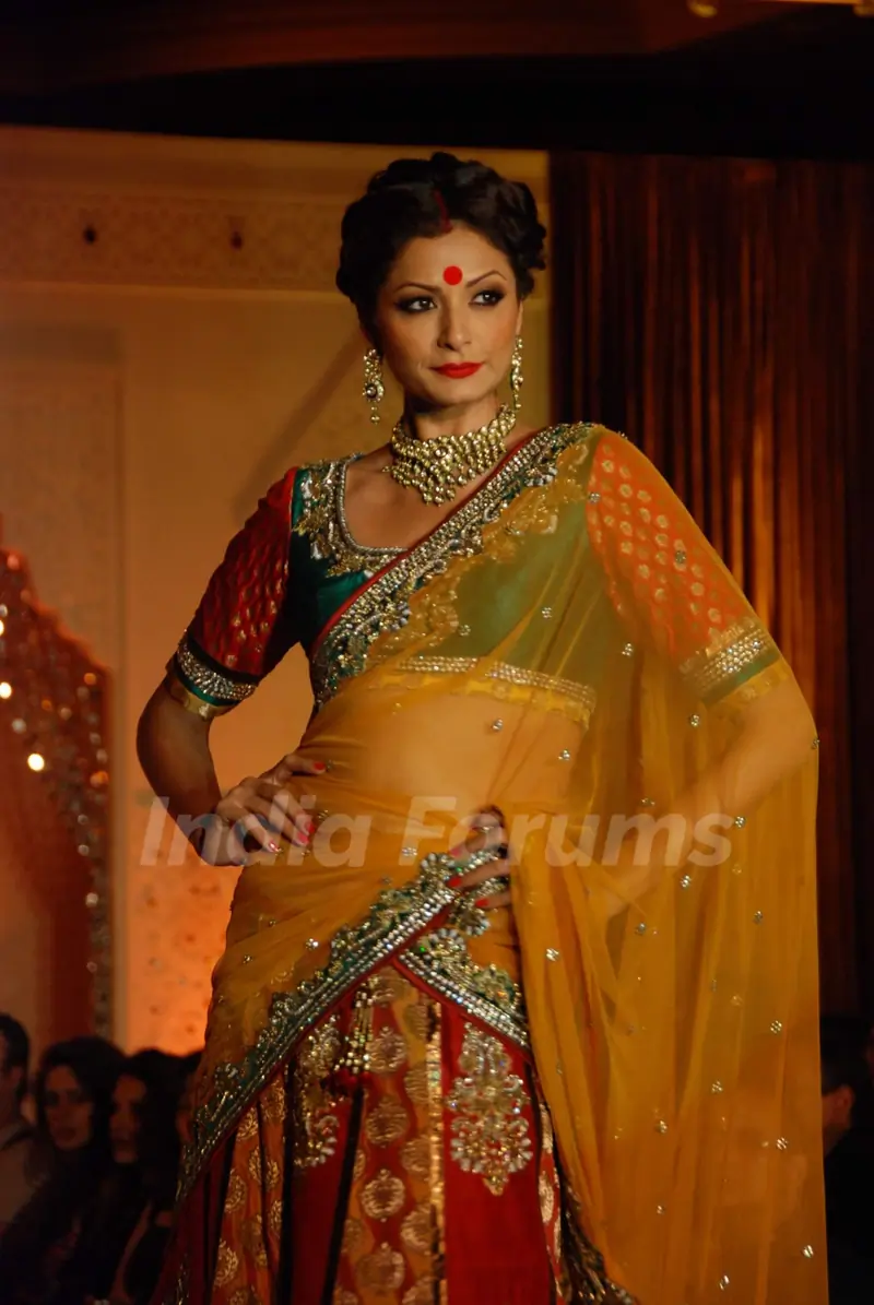 Model walks on the ramp for Shagun Vikram Phadnis Show at JW Marriott