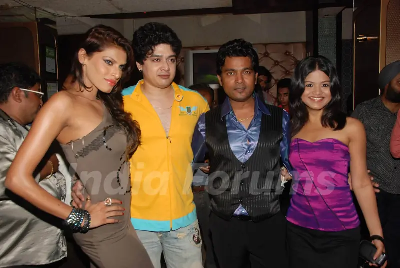 Guest at Comedian Navin Prabahkar''s Birthday bash at Shimmer Lounge and Kitchen