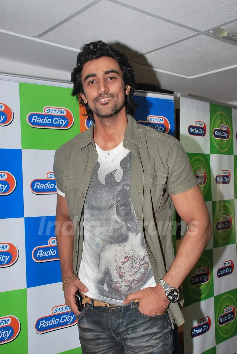 Kunal Kapoor at the promotion of "Lamhaa" at Radio City