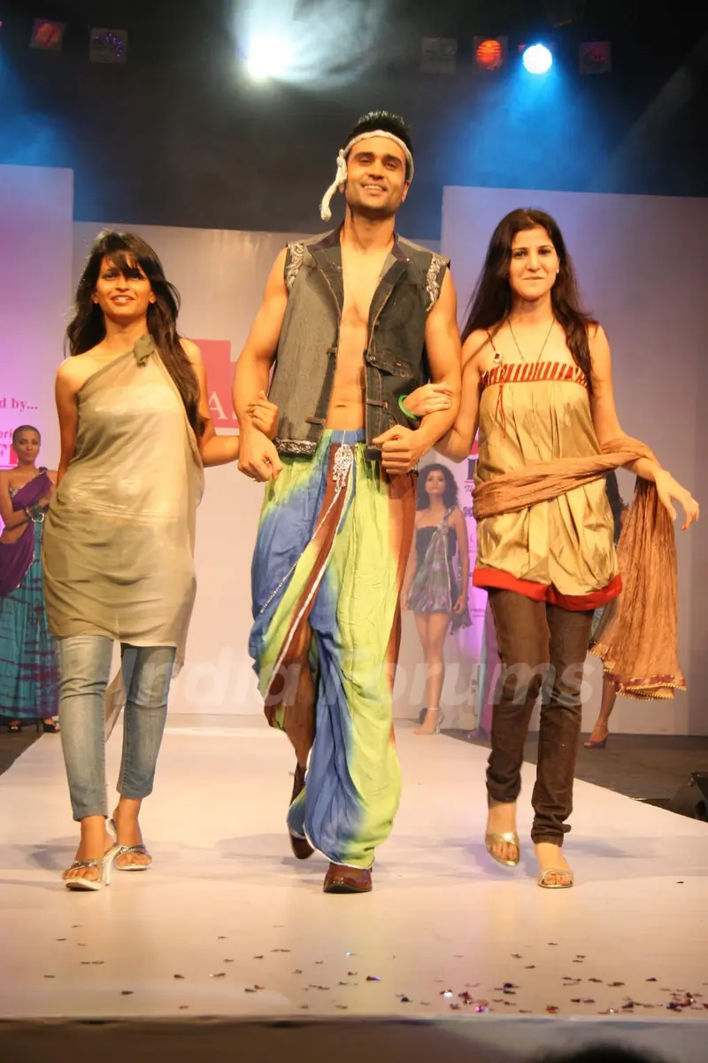 Models at Tassel 2010 launch at St Andrews