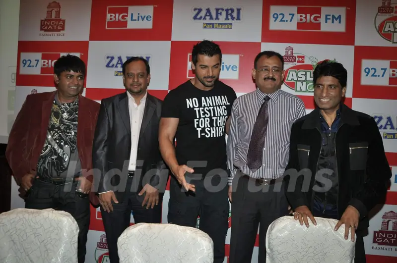 Vijay Ishwarlal Pawar (VIP), Raju Srivastav and John at Big FM''s Green Humour mimicry launch