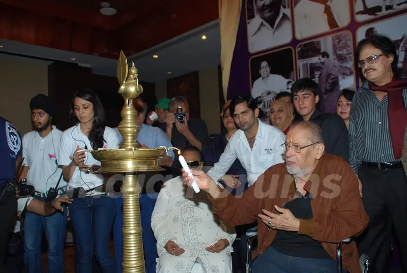 Shammi Kapoor and Sanjay Khan at Rafi music academy launch at Novotel