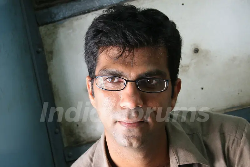 Still image from the movie MadhoLal - Keep Walking