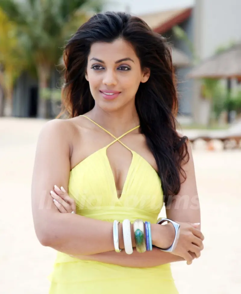 Mugdha Godse in the movie Help