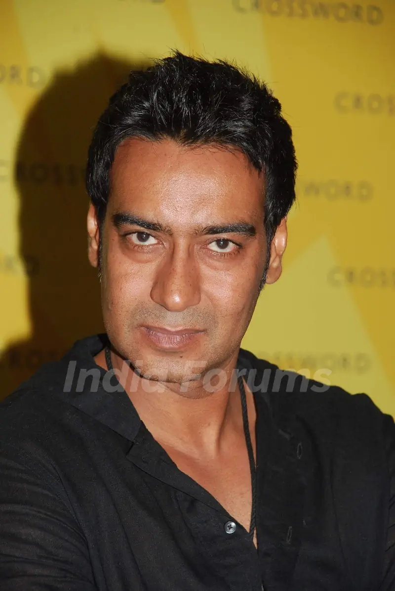 Ajay Devgan at J Dey''''''''s book launch Zero Dial at Crossword, Kemps Corner