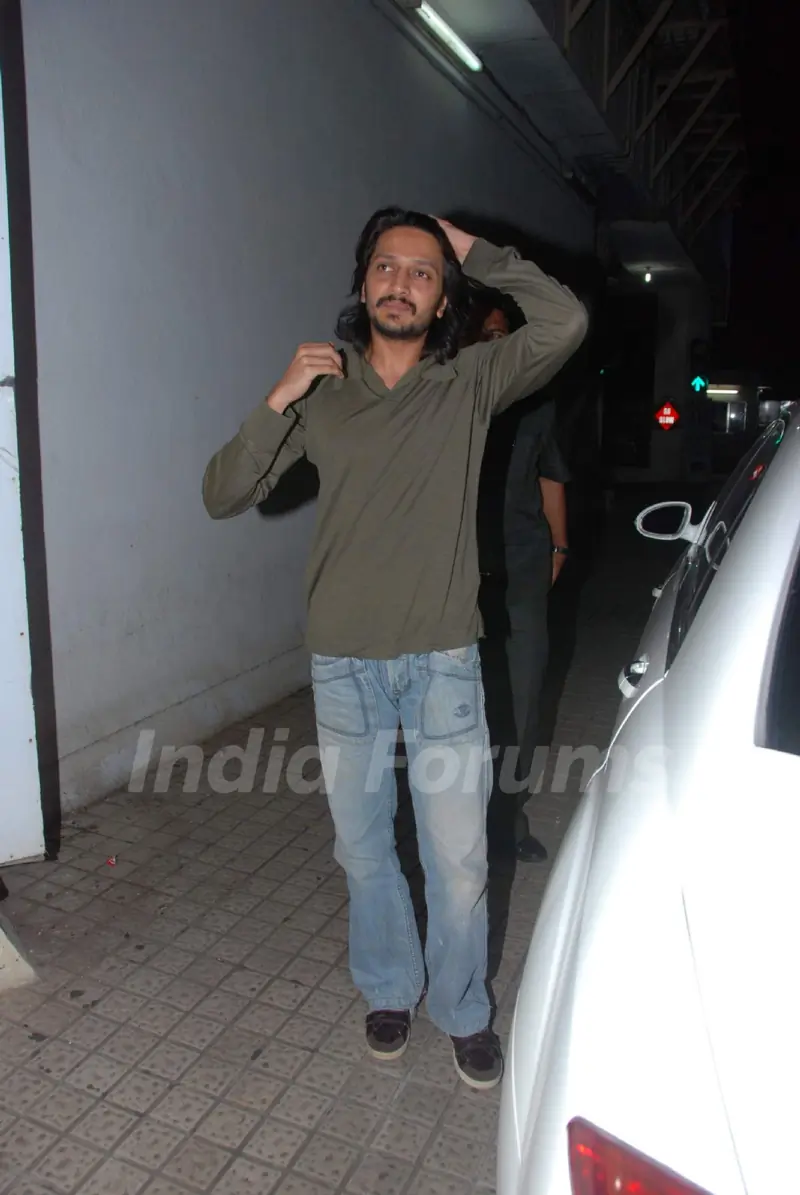 Ritesh Deshmukh catch up on film Expendables at PVR, Juhu