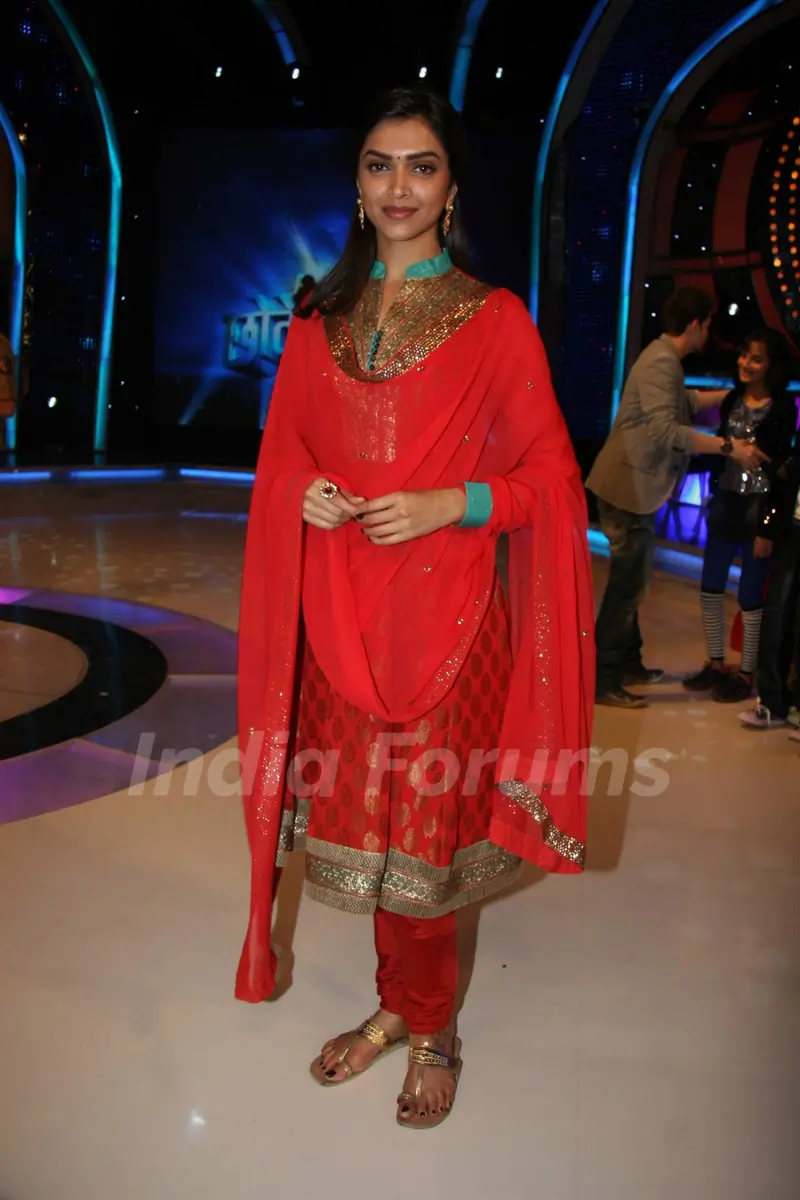 Deepika Padukone on the sets of Chote Ustad at Mehboob Studio