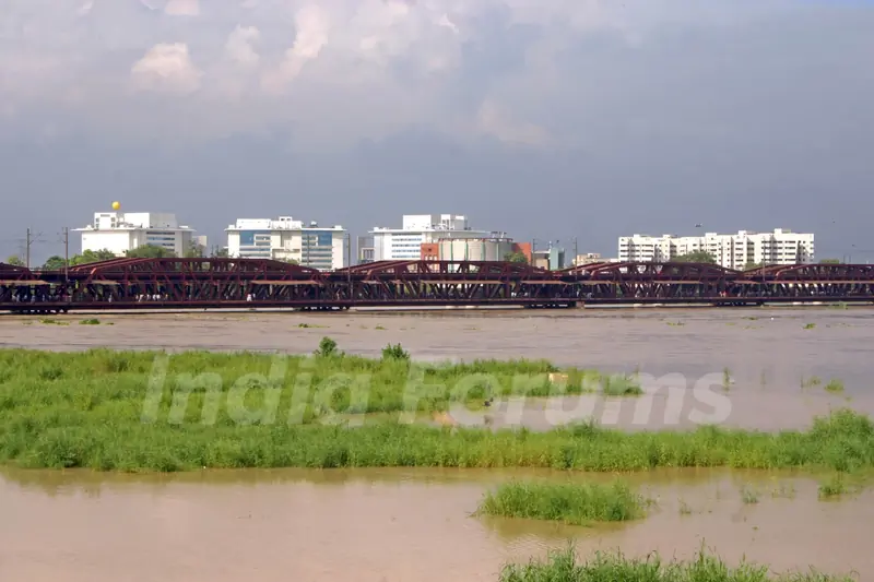 Overflowing Yamuna River at old bridge in Delhi on Saturday 11 Sep 2010