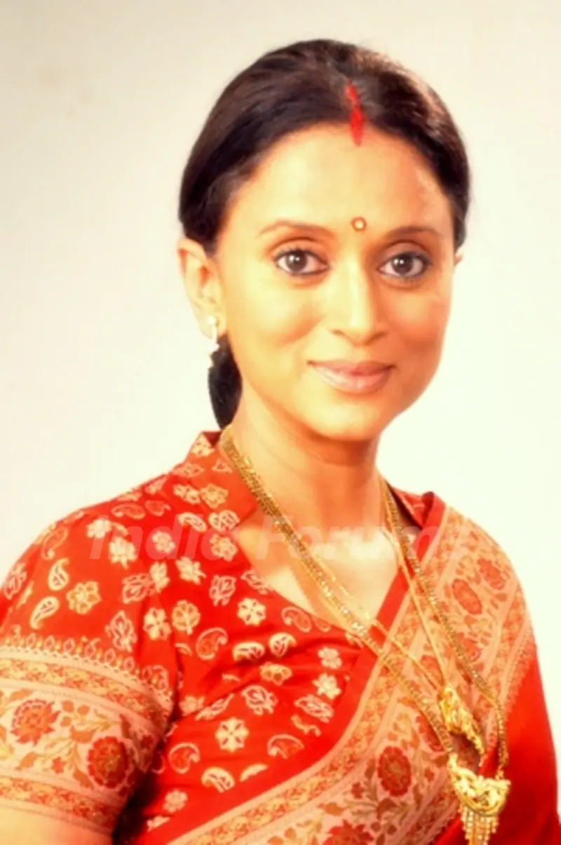 Krutika Desai in Preet Se Bandhi Ye Dori Ram Milaayi Jodi